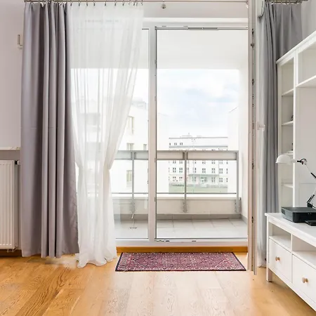 Kolska Spacious By Bookinghost דירה *