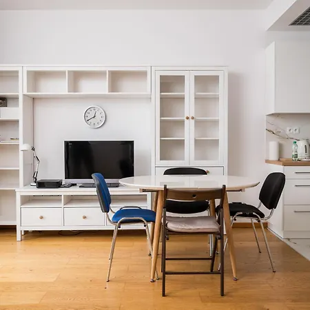 Kolska Spacious By Bookinghost *