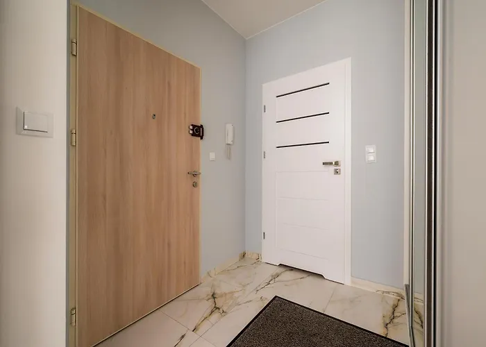 Apartment Kolska Spacious By Bookinghost