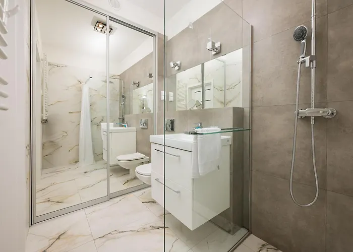 Kolska Spacious By Bookinghost