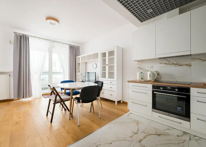 Kolska Spacious By Bookinghost Apartment *