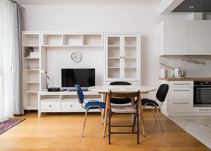 Kolska Spacious By Bookinghost *