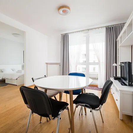 Kolska Spacious By Bookinghost *