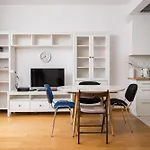 Kolska Spacious By Bookinghost *